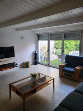 Casa con jardín y jacuzzi cerca de la playa